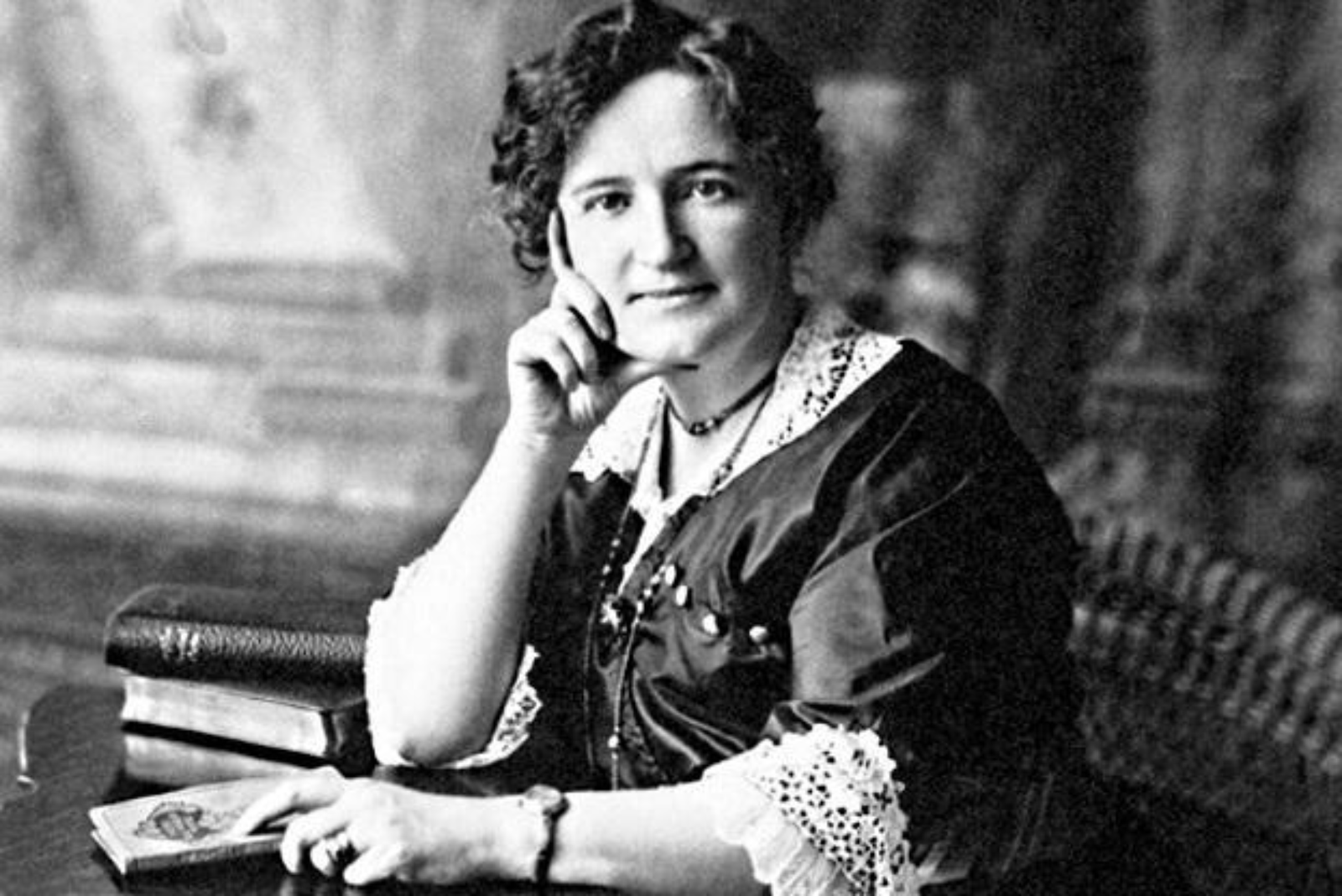 Nellie McClung.png